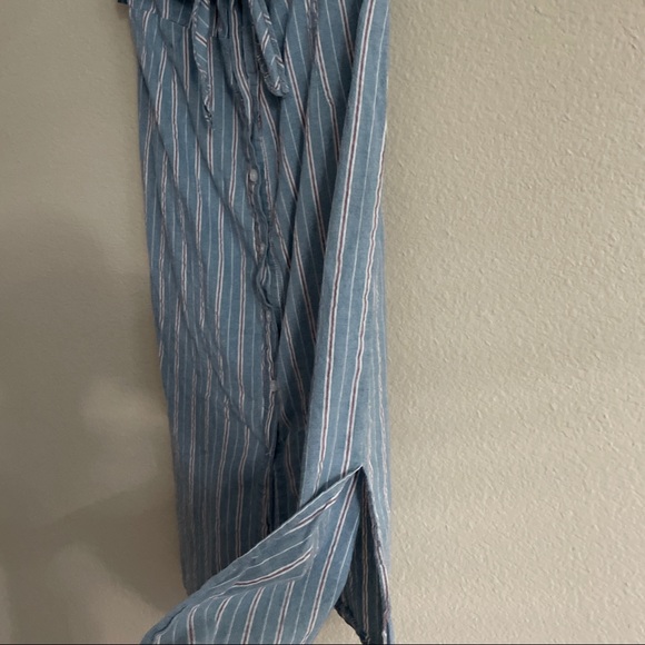 NWOT - Everly - denim-ish striped dress with side slits bow tie & button front - Picture 3 of 7